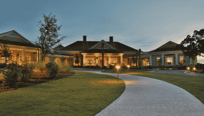 CLUB HOUSE